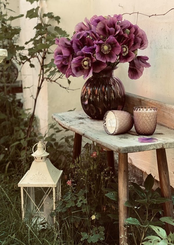 "CRYSTALKA" NATURAL CANDLE IN LILAC GLASS